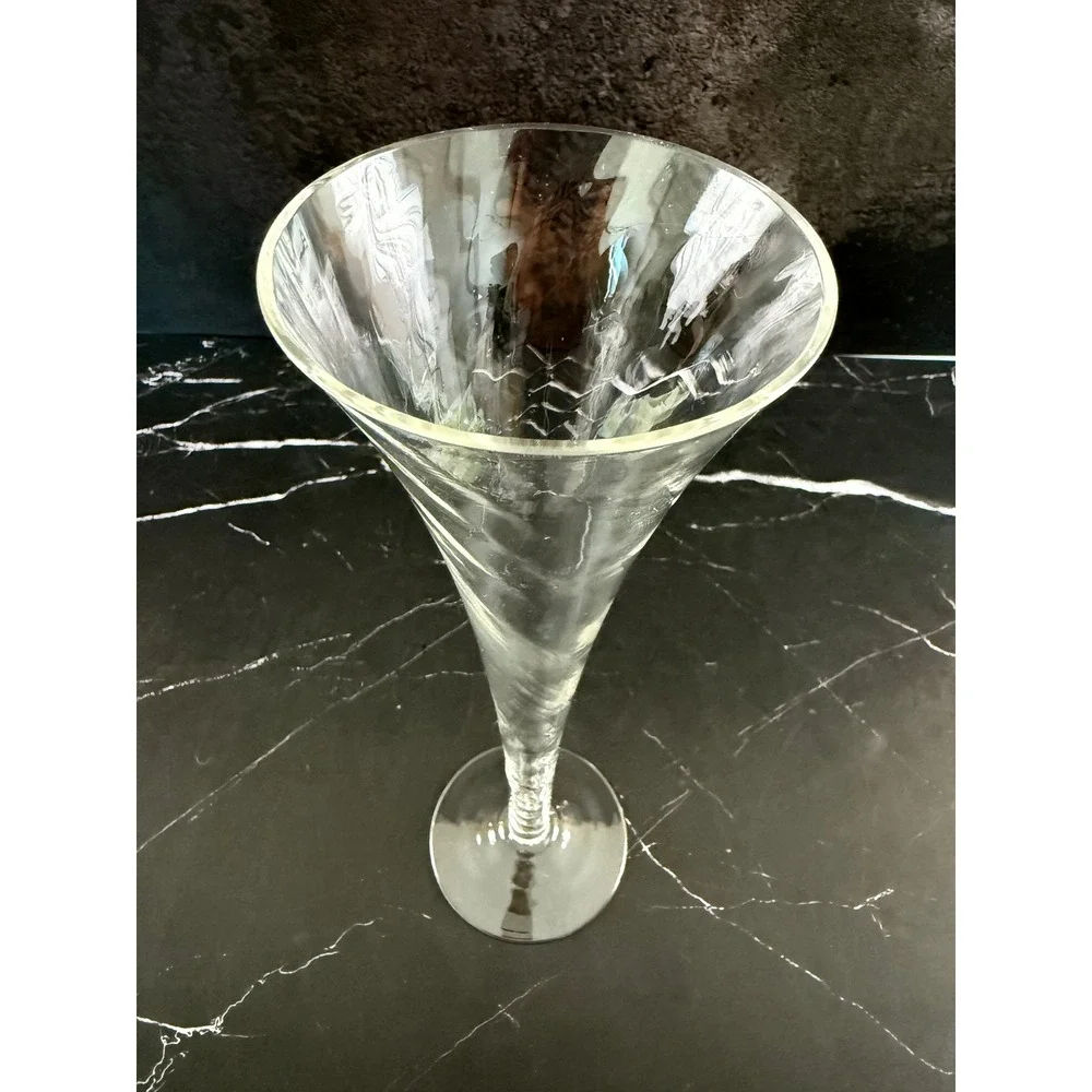 Trumpet Hollow Stem Diamond Swirl 10 1/8in Champagne Glasses